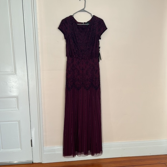 Beautiful Adrianna Papell beaded gown - Picture 3 of 8